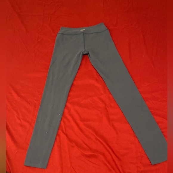 Beyond Yoga 💙Navy, lavender🤍🪻💟, highlighter purple&blackgray😱🟣💜space dye. - Picture 5 of 16